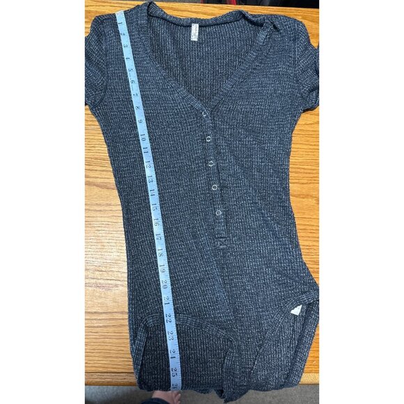 Free People Long Sleeve Snap Front Keep Your Cool Thermal Bodysuit Women’s Sz S - Picture 9 of 10